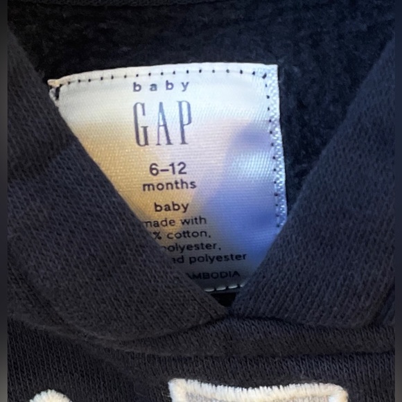 Gap sweatsuit bundle 6-12 months - Picture 6 of 11